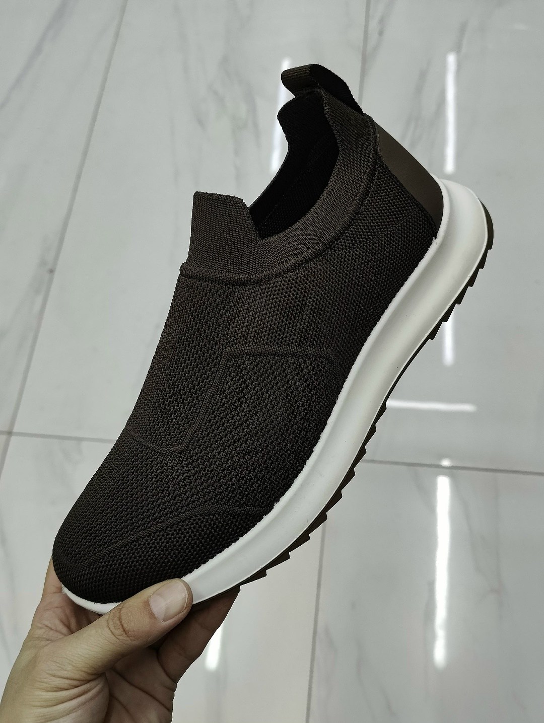 ,кроссовки женскиe,женские кроссовки удобные,спортивные текстильные кроссовки,кроссовки модные