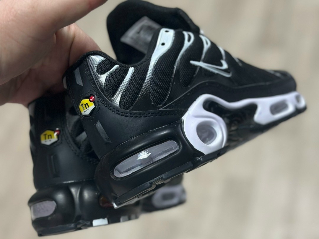 кроссовки nike air max tn plus,nike air max plus tn,nike air max plus tn black,nike air max plus,nike air max tn