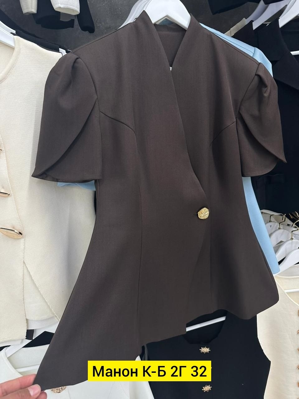 женские жакеты,жакет,приталенный жакет,приталенный пиджак,жакет с баской