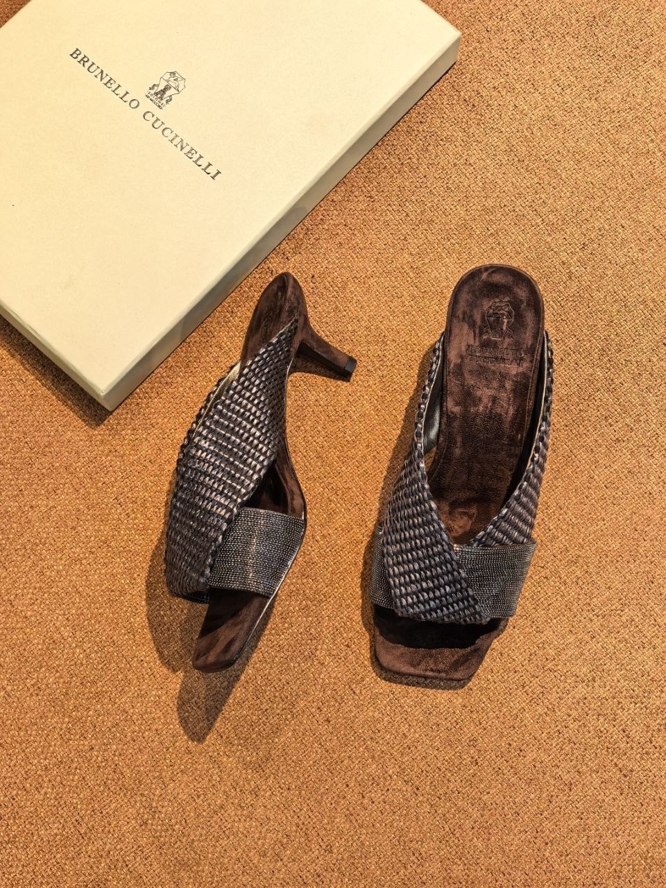 замшевые шлепанцы brunello cucinelli,,шлепанцы brunello cucinelli,мюли brunello cucinelli,шлепанцы женские