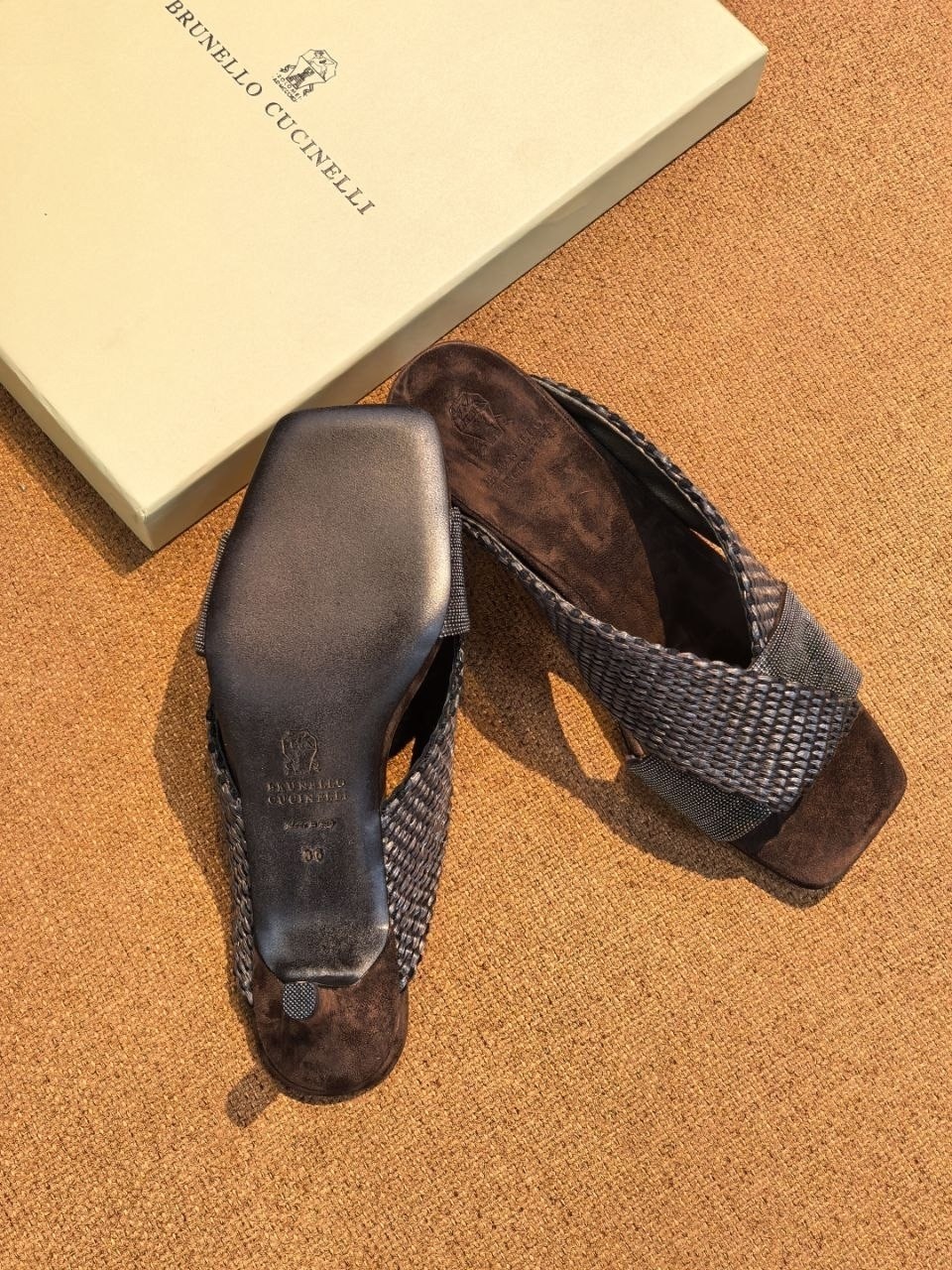 замшевые шлепанцы brunello cucinelli,,шлепанцы brunello cucinelli,мюли brunello cucinelli,шлепанцы женские