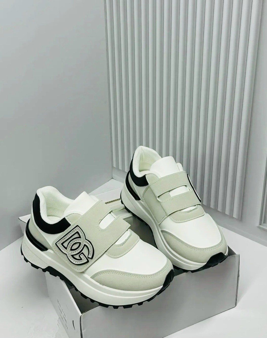 женские кроссовки,,кроссовки chanel,женские кроссовки dolce gabbana,кроссовки женские chanel