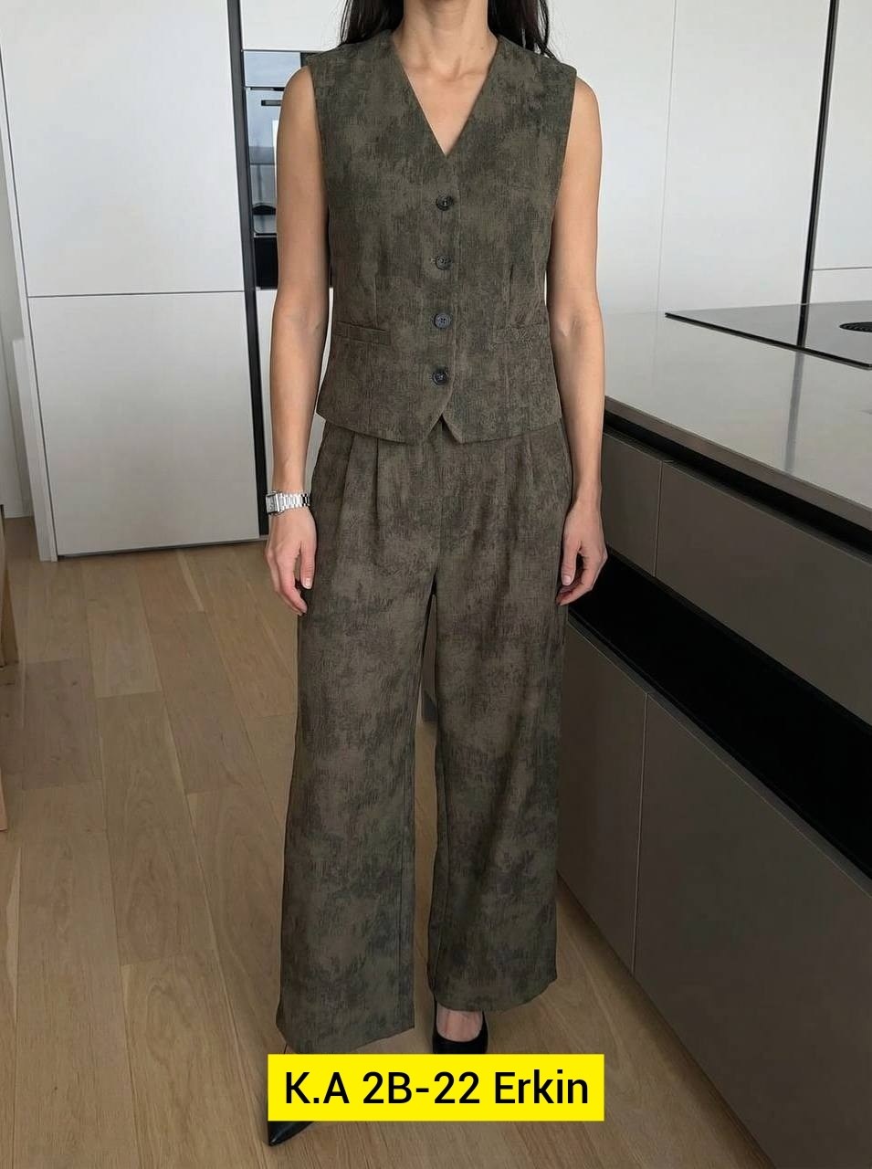 брючный костюм,женский брючный костюм,костюм женский,костюм брючный с жилетом "какао",костюм женский брючный с жилетом