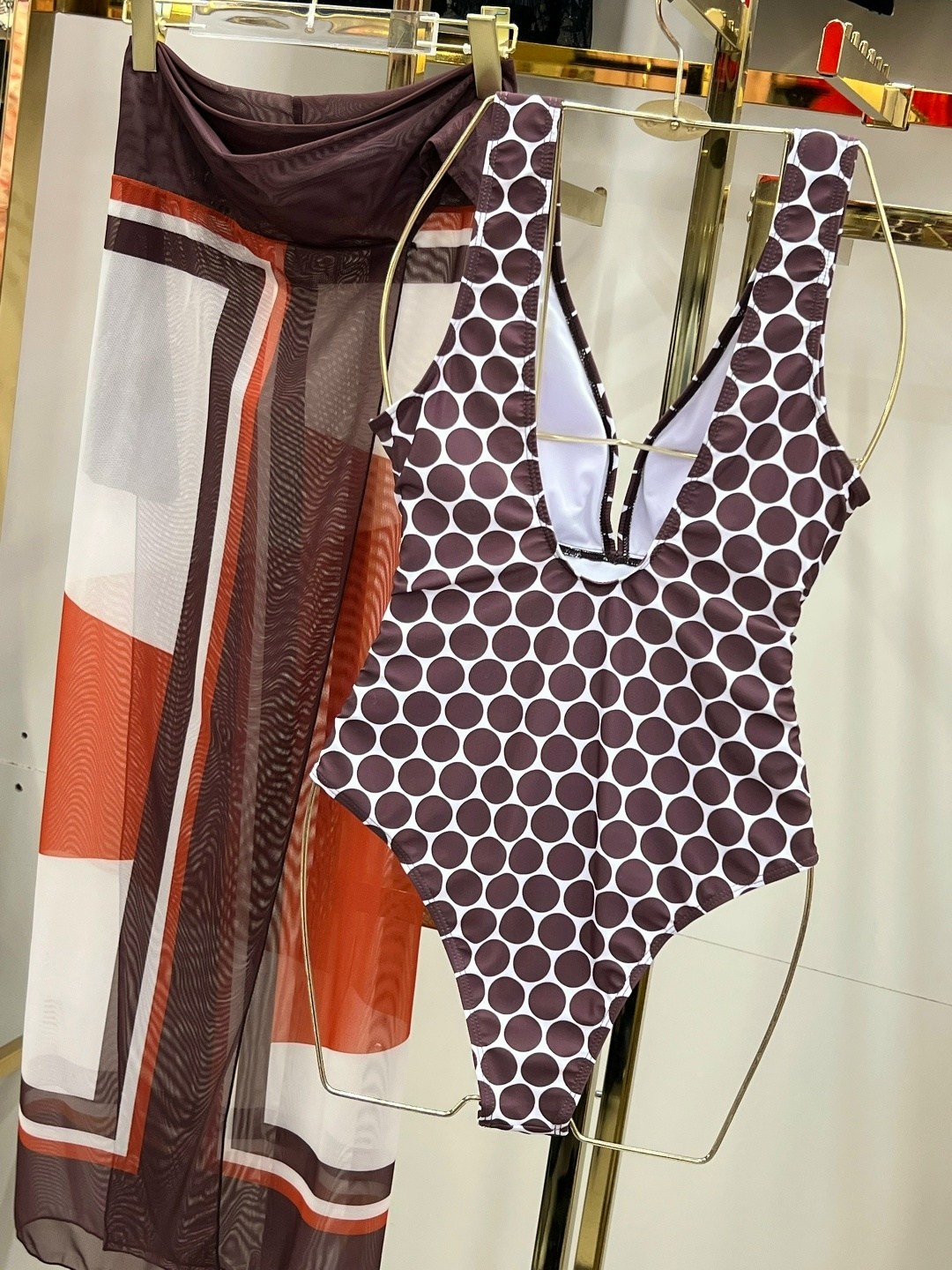 девушка,женщин,красивая девушка,брюнетка,красива женщина