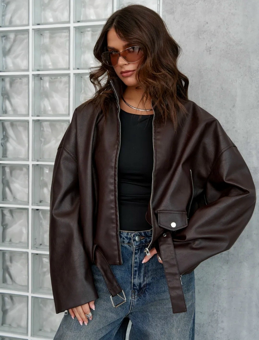 куртка бомбер,куртка кожаная,кожаный бомбер оверсайз,куртка оверсайз,женская куртка из искусственной кожи