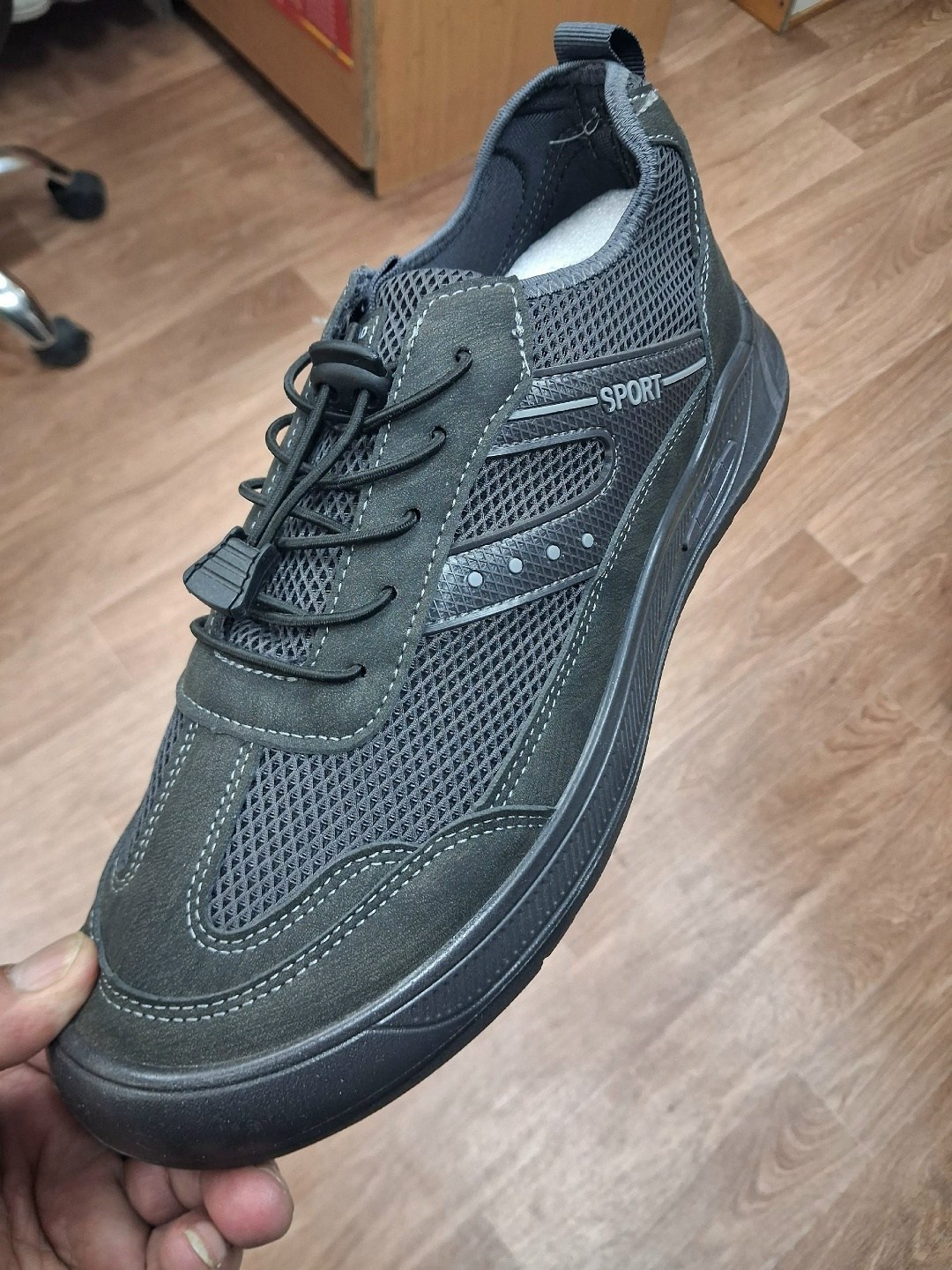 ,мужские кроссовки,спортивная ,кроссовки повседневные,мужская