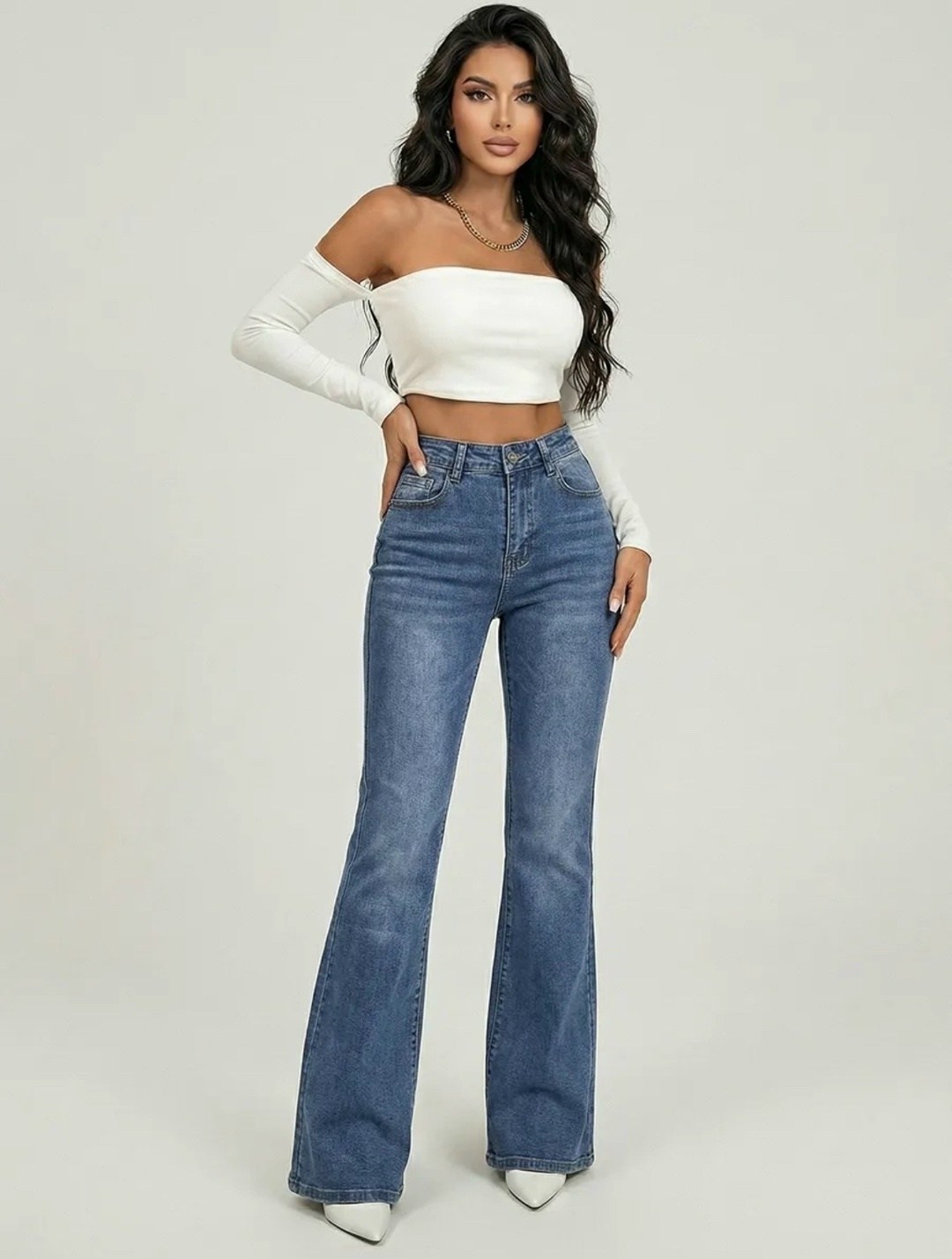 женские джинсы клеш,стильные джинсы,джинсы женские,расклешенные джинсы,голубые джинсы клеш