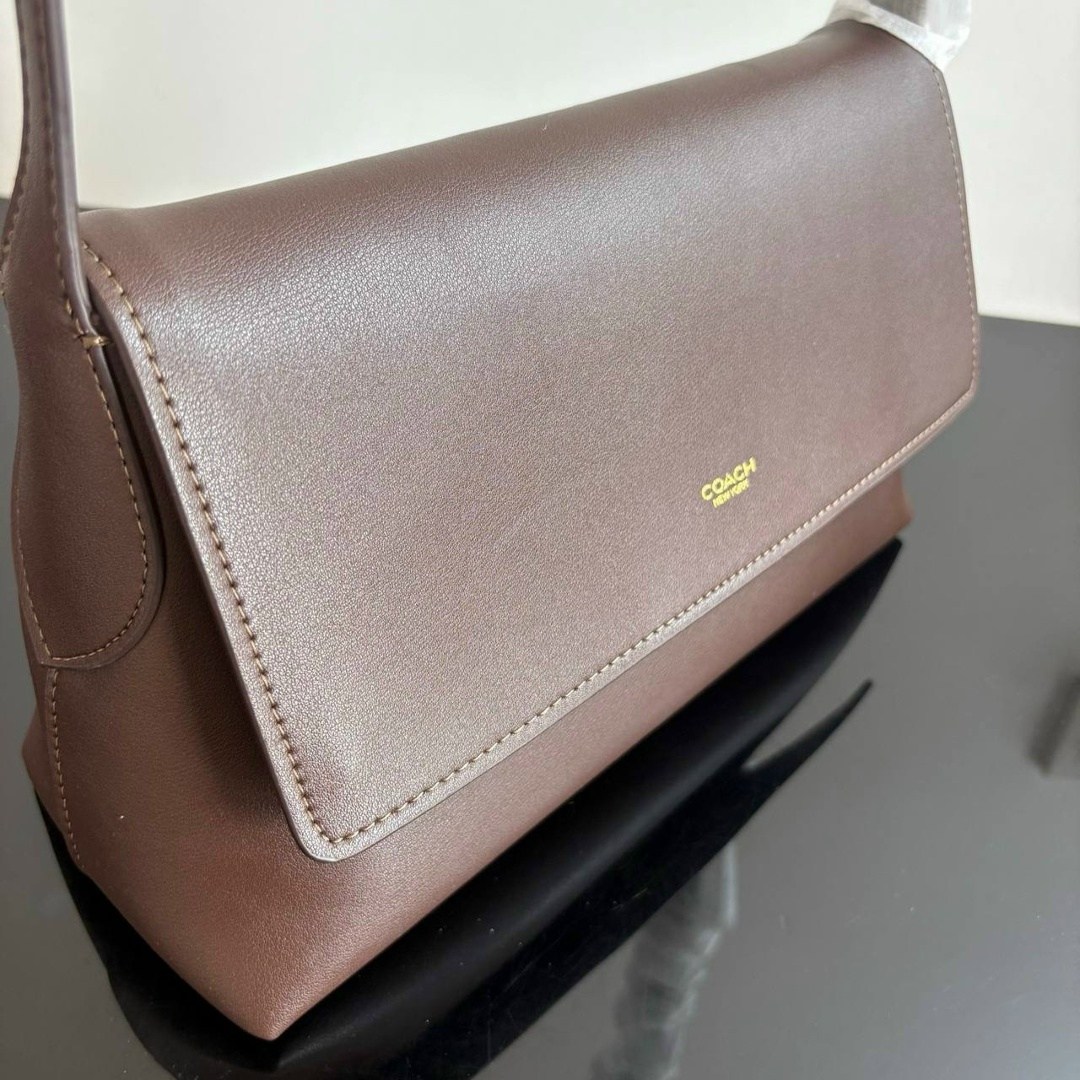 сумка,сумка багет,женская сумка,кожаная сумка,сумки на плечо