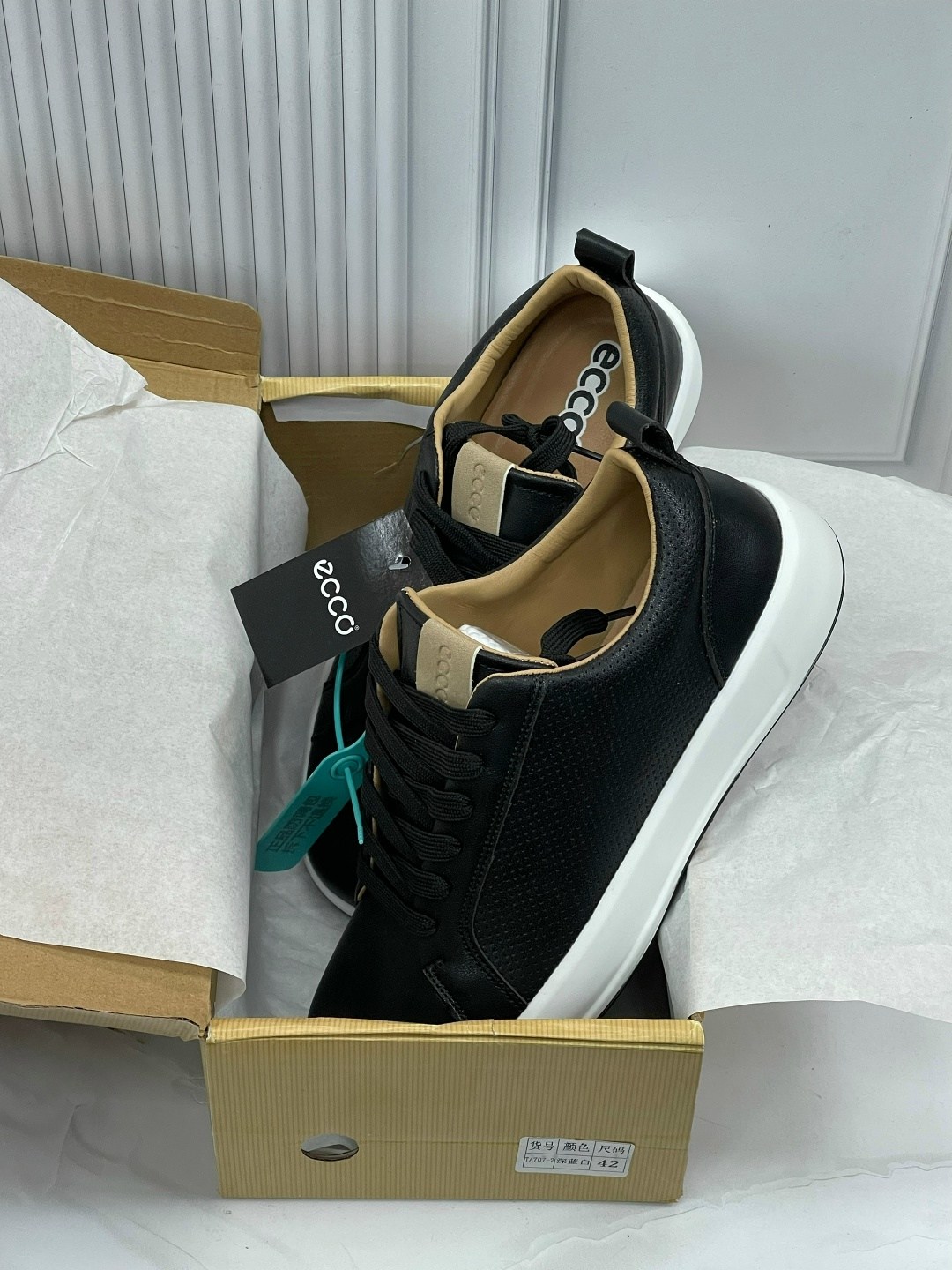 ,кроссовки ecco,кроссовки мужские ecco,кеды мужские ecco,мужская