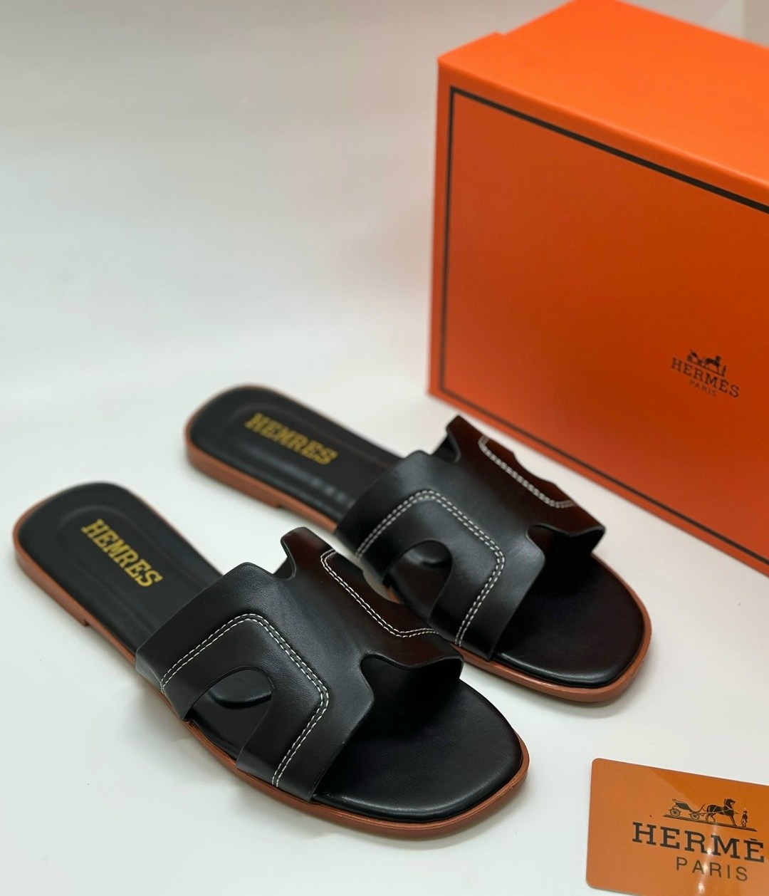 шлепки hermes женские,шлепанцы hermes,сандалии hermes,шлепки hermes oran,шлепки hermes