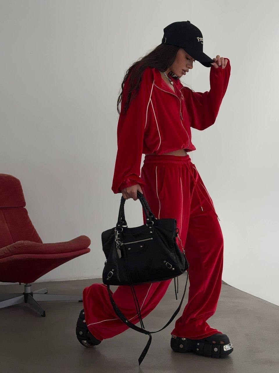 белый спортивный костюм в стиле celine,женский спортивный костюм,костюм спортивный celine,спортивный костюм,женский костюм