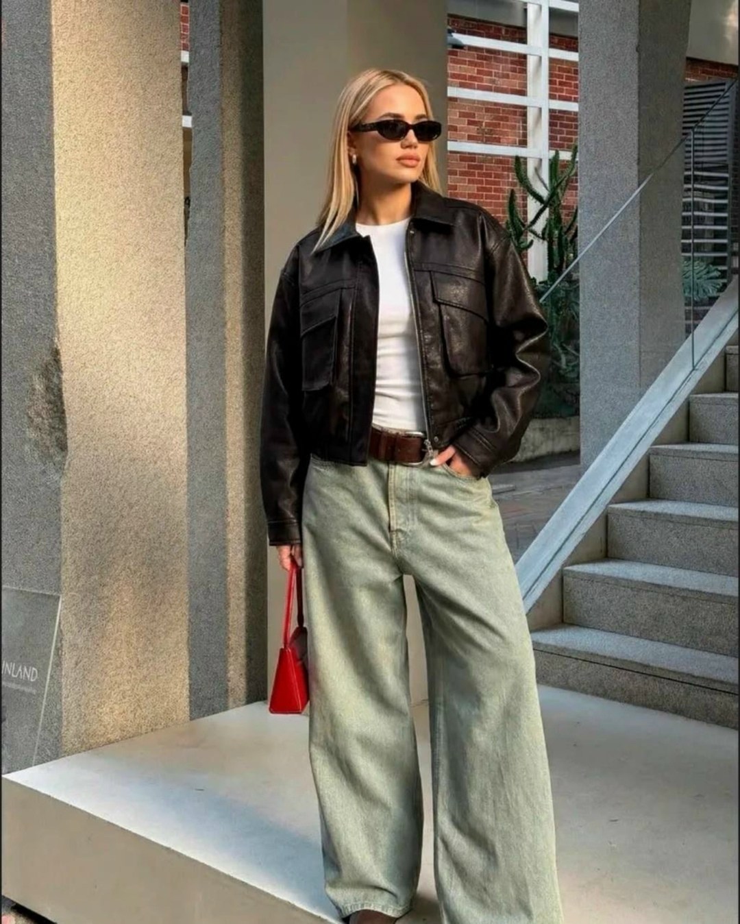 куртка кожаная женская,кожаная куртка,кожаная куртка бомбер женская,куртка из искусственной кожи женская,куртка бомбер