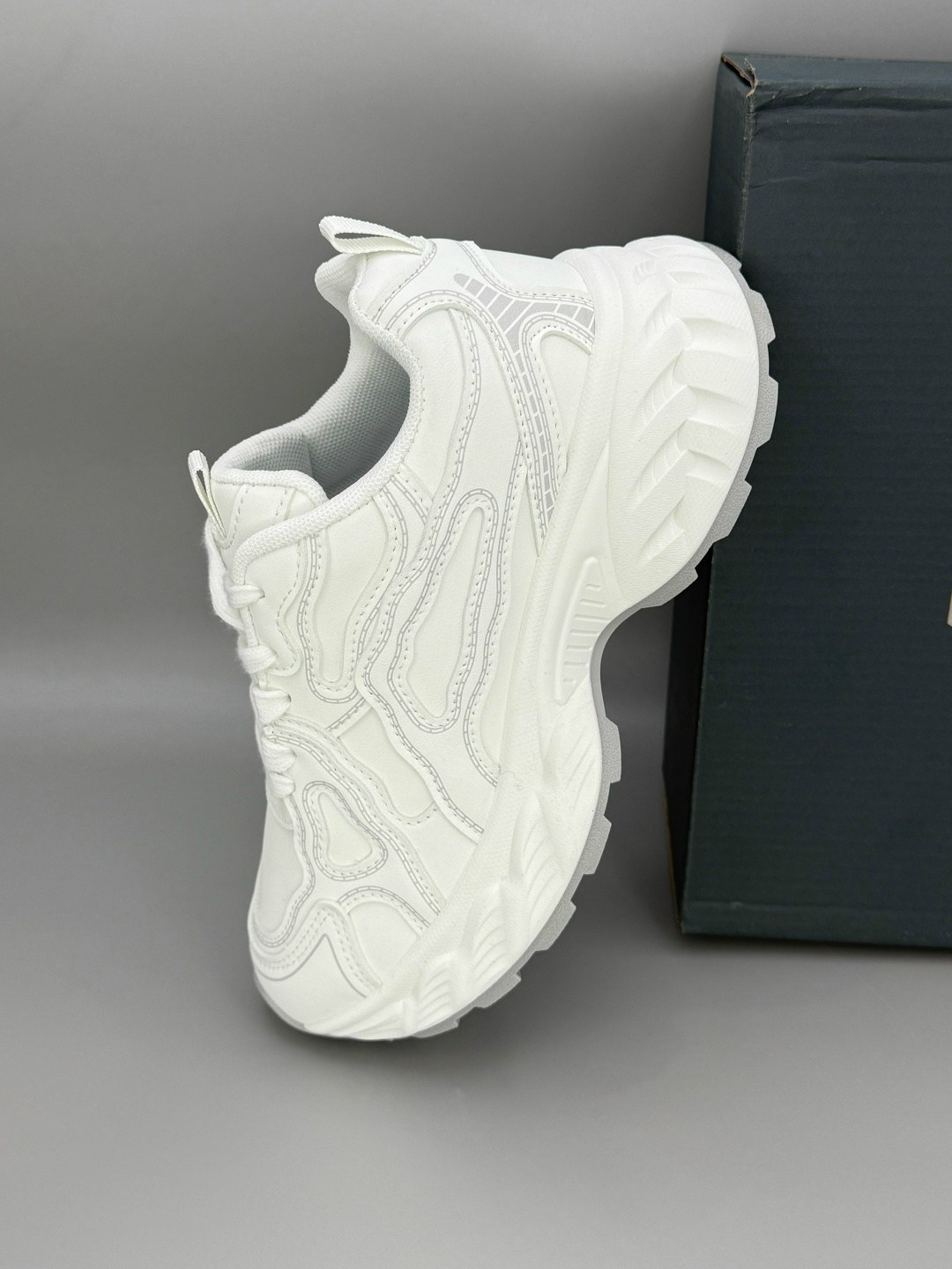 женские кроссовки,белые кроссовки,кроссовки на массивной подошве,женские массивные кроссовки,модные кроссовки