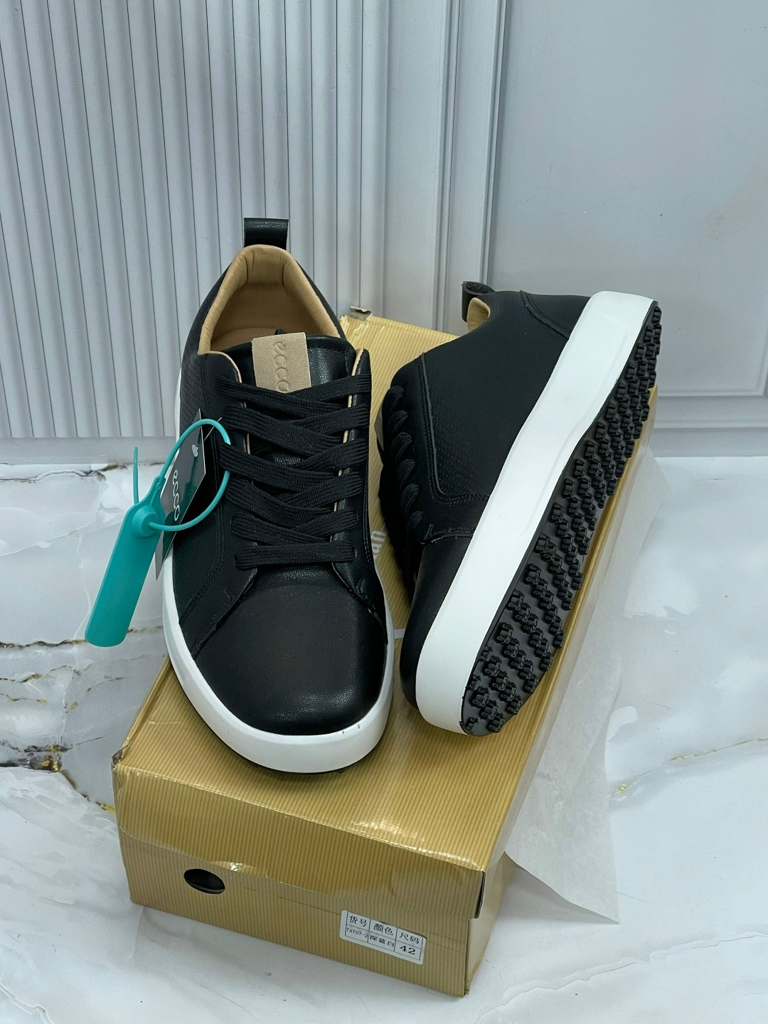 ,кроссовки ecco,кроссовки мужские ecco,кеды мужские ecco,мужская