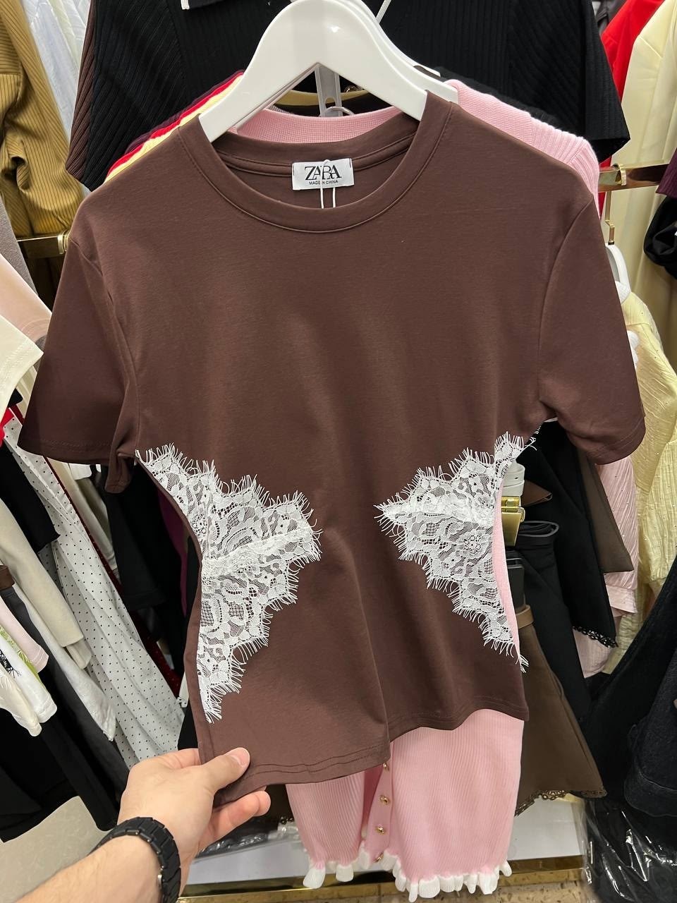 футболка с кружевами,футболки женская,футболка кружевная,футболка с кружевом,футболка с кружевными вставками