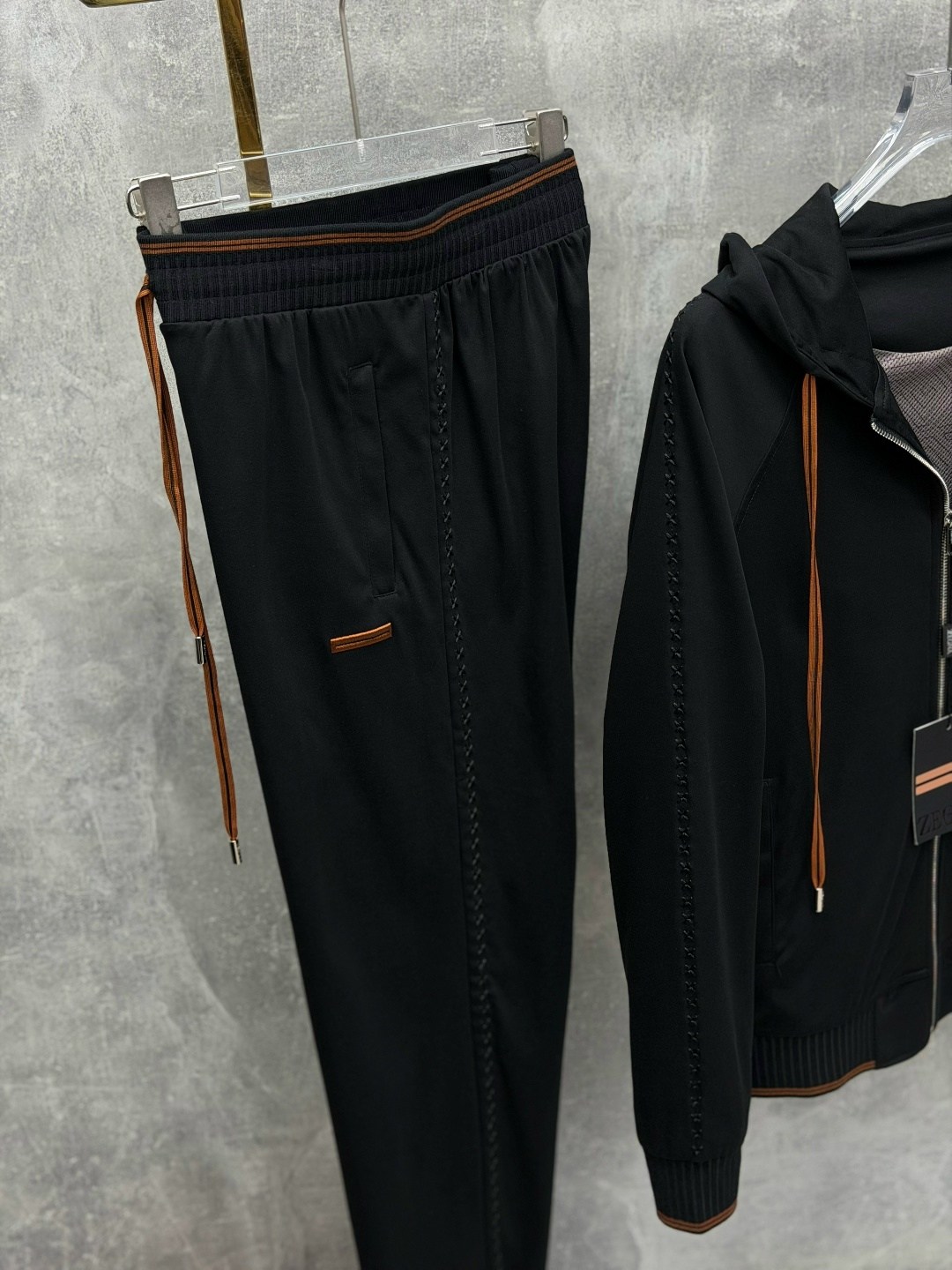 костюм спортивный loro piana,мужской спортивный костюм,костюм спортивный,костюм повседневный спортивный,спортивный костюм kiton