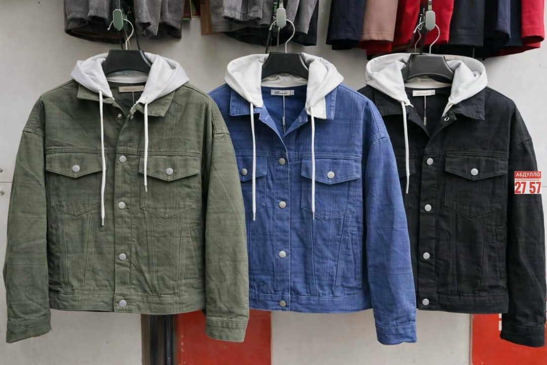 джинсовая куртка женская оверсайз чёрного цвета,куртка джинсовая,черная объемная джинсовая куртка-бойфренд,куртка джинсовая оверсайз,черная джинсовка оверсайз женская черная