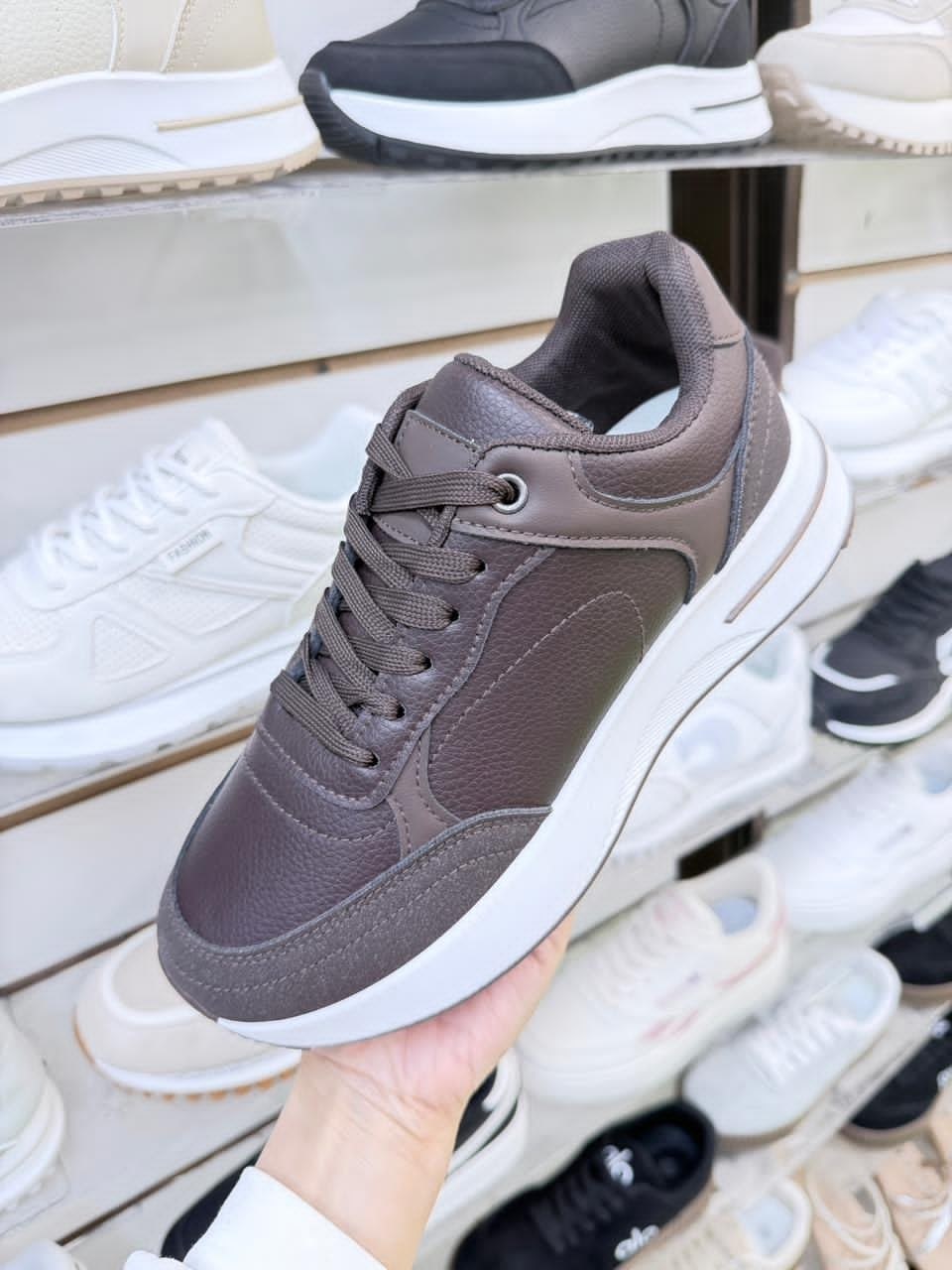 женские кроссовки,,кроссовки для женщин,кроссовка,кроссовки модные