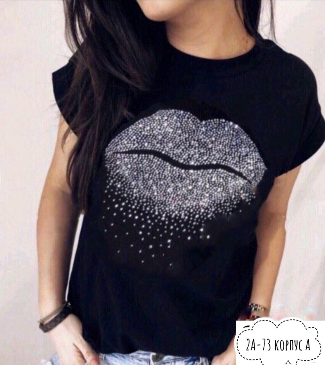модные футболки со стразами,футболка со стразами,футболка со стразами женская,футболка женская,футболки женские стильные