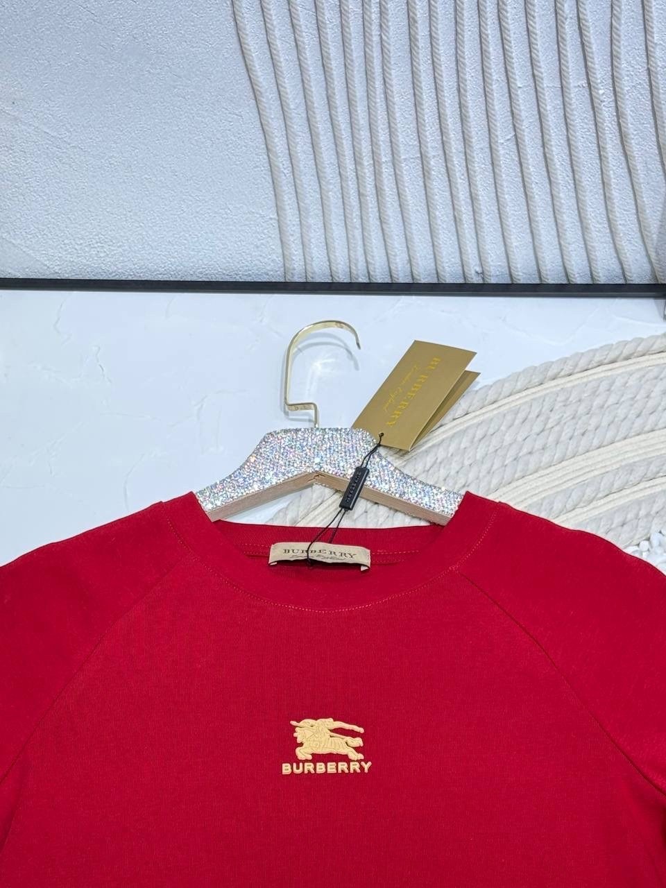 женские джинсы,футболки женская,прямые джинсы женские,джинсы укороченные,джинсы брюки