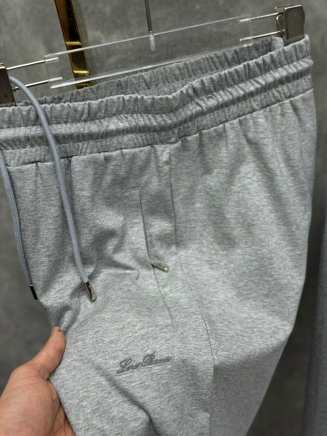 спортивный костюм brunello cucinelli,мужские спортивные костюмы brunello cucinelli,костюм brunello cucinelli серый,прогулочный костюм brunello cucinelli 33621,спортивный костюм брунелло кучинелли