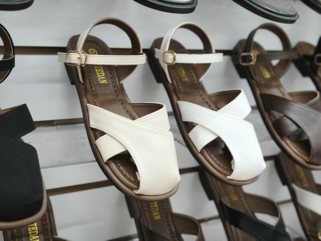 ,босоножки сандали,босоножки,босоножки модные,женские шлепанцы