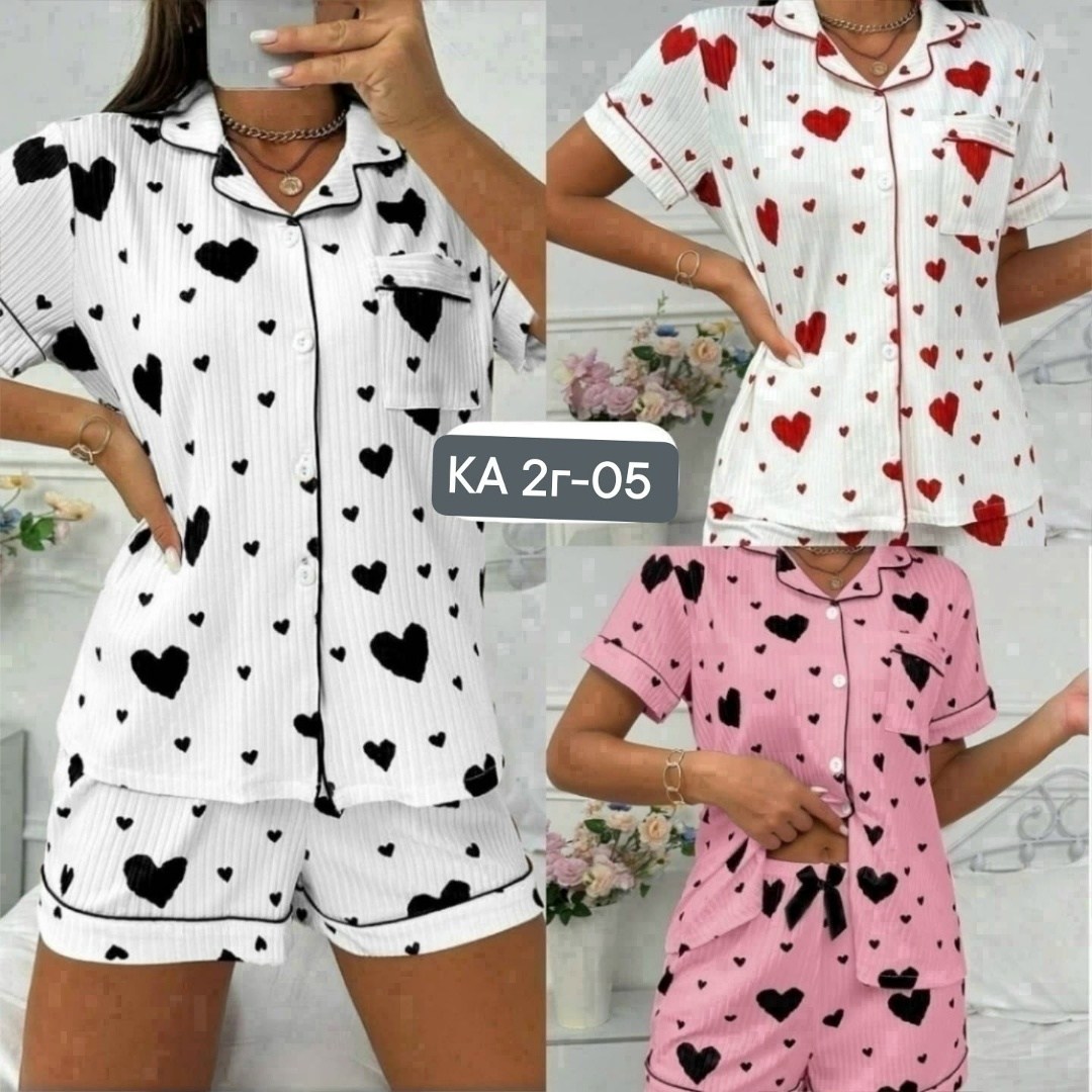 пижама с укороченной рубашкой и шортами сердечки,женская пижама с шортами и футболкой сердечки,пижама,женский пижамный комплект,пижама женская