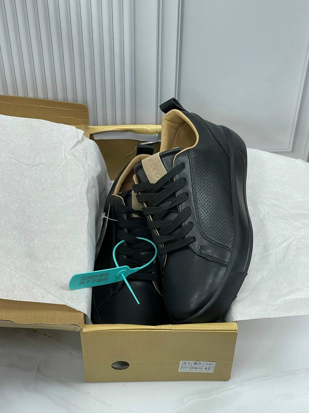 ,кроссовки ecco,кроссовки мужские ecco,кеды мужские ecco,мужская