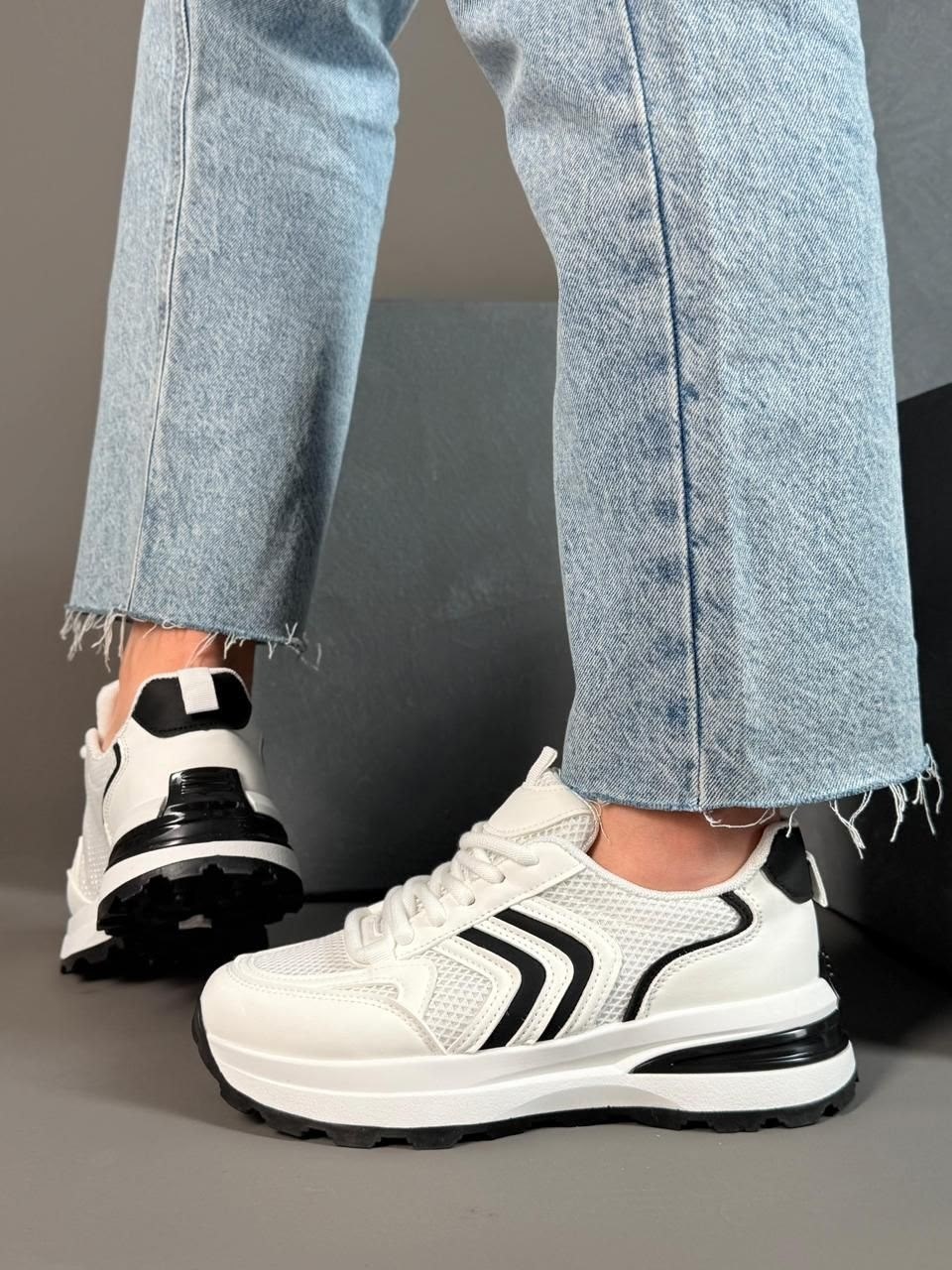 кроссовки женскиe,,кроссовки белая,женские кроссовки полуспорт,кроссовки белые спортивные