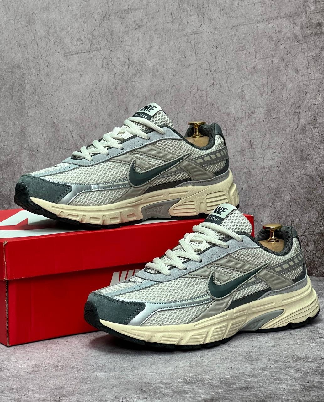 кроссовки nike initiator,кроссовки nike,мужские кроссовки,мужские беговые кроссовки initiator от finish line nike бежевый,мужские кроссовки nike