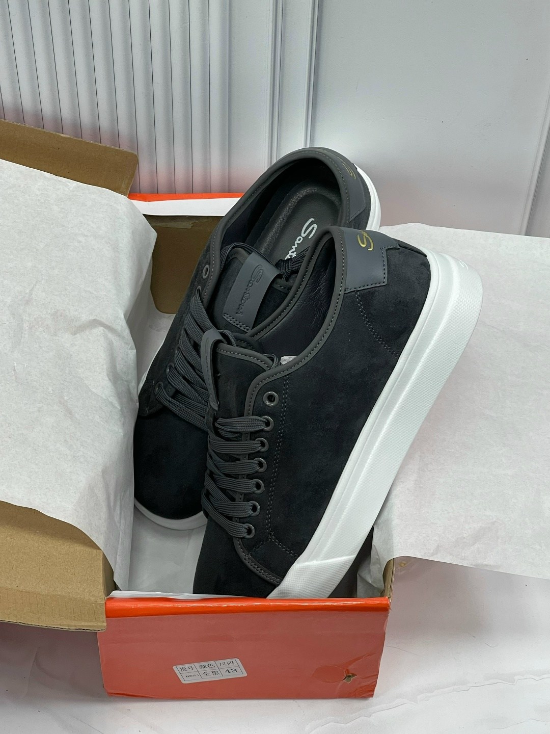 ,кеды замшевые,brunello cucinelli кроссовки мужские,мужские кроссовки черные из замши и белой подошвой,кеды мужские