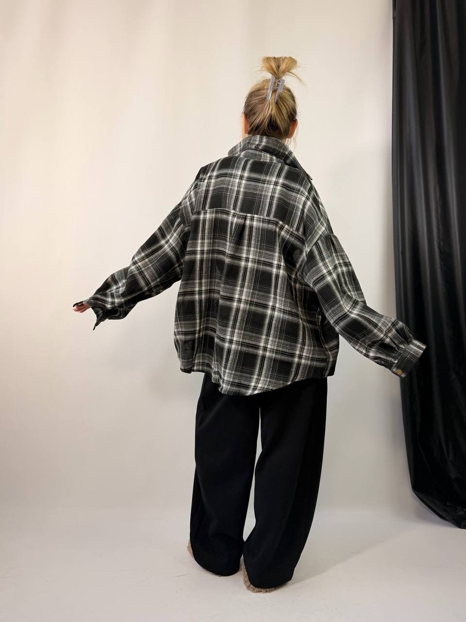 рубашка оверсайз в клетку,рубашка в клетку оверсайз y2k thirteen brand,стильная рубашка,женская рубашка в клетку оверсайз,рубашка женская