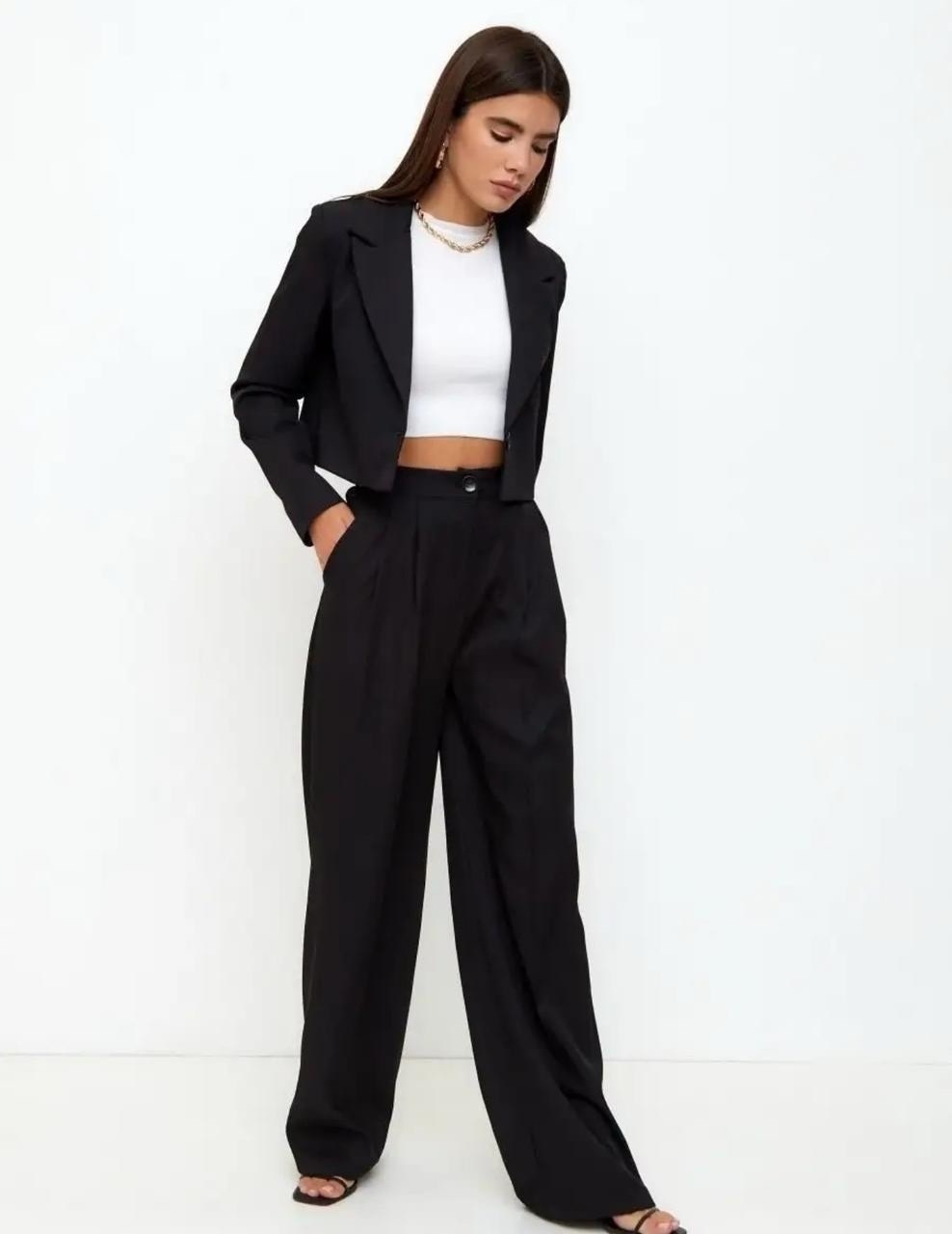 брючные костюмы женские,костюм женский деловой с коротким пиджаком и брюками,штаны широкие,костюм брючный,костюм двойка: пиджак и брюки