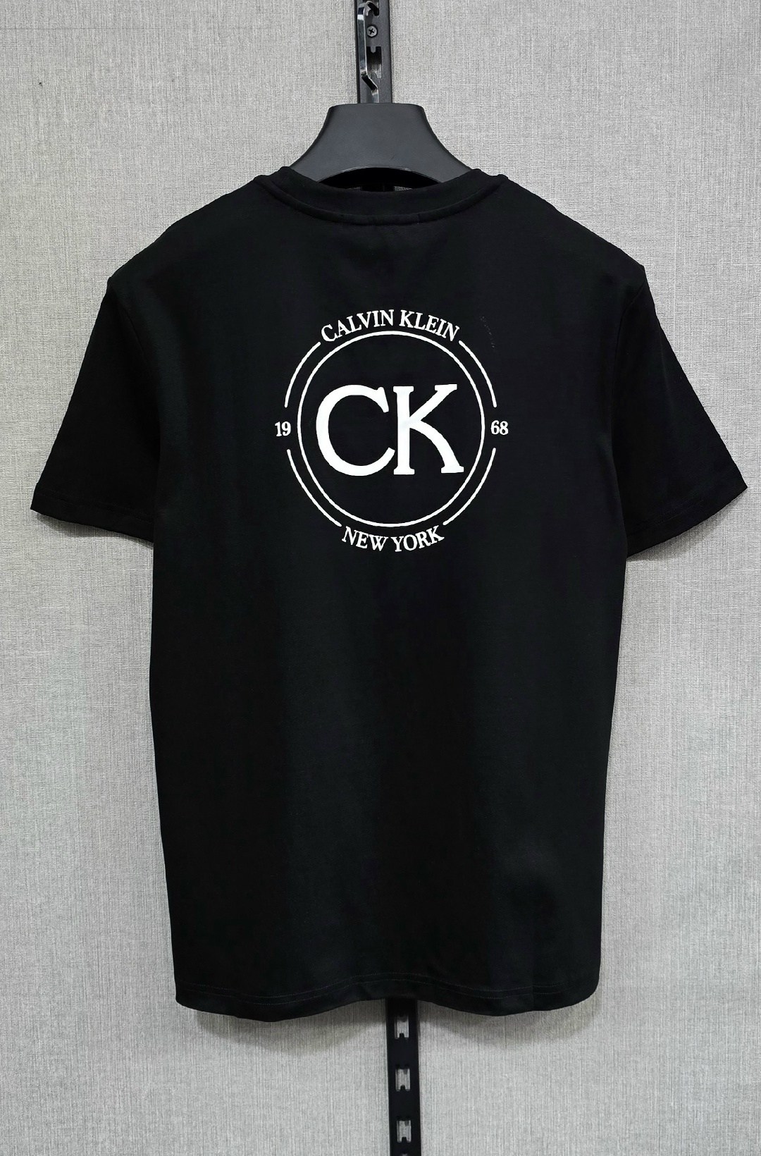 мужская футболка,футболке,футболка calvin klein jeans,мужские джинсы,мужская мода