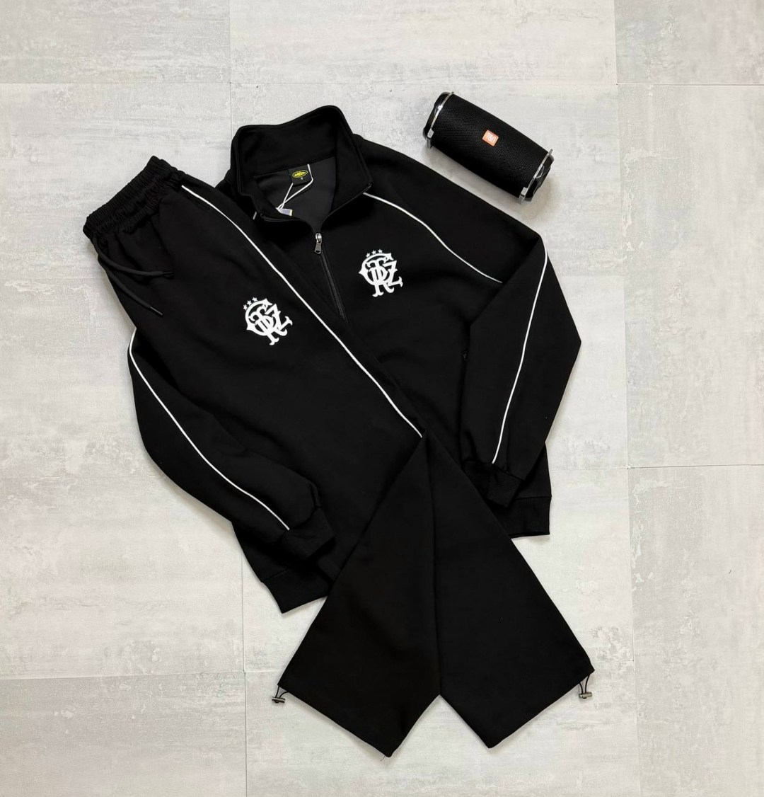 спортивный костюм billionaire,серые спортивные штаны dolce & gabbana bee crown embroidered,костюм спортивный мужской,dolce & gabbana серый спортивный костюм bee crown embroidered мужской,спортивный ко