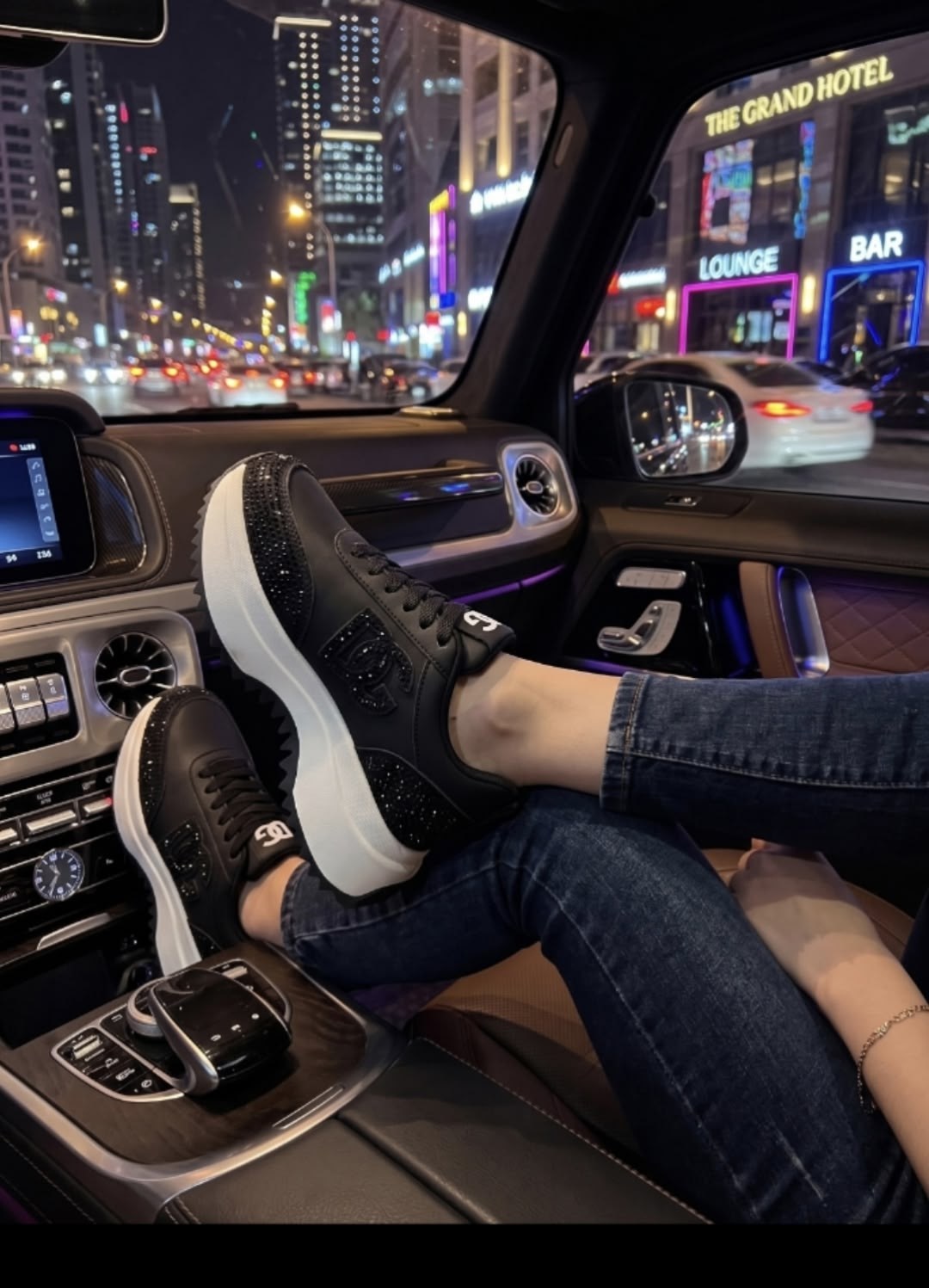 ,кроссовки женскиe,модные кроссовки,женская ,обуви