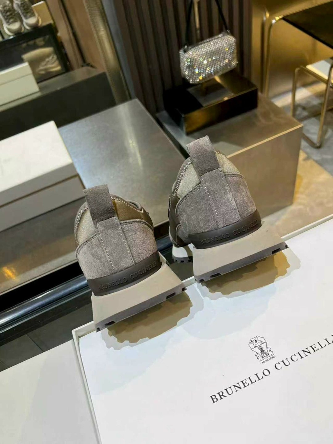 замшевые кроссовки brunello cucinelli,brunello cucinelli кроссовки,женские кроссовки brunello cucinelli,женские кроссовки,