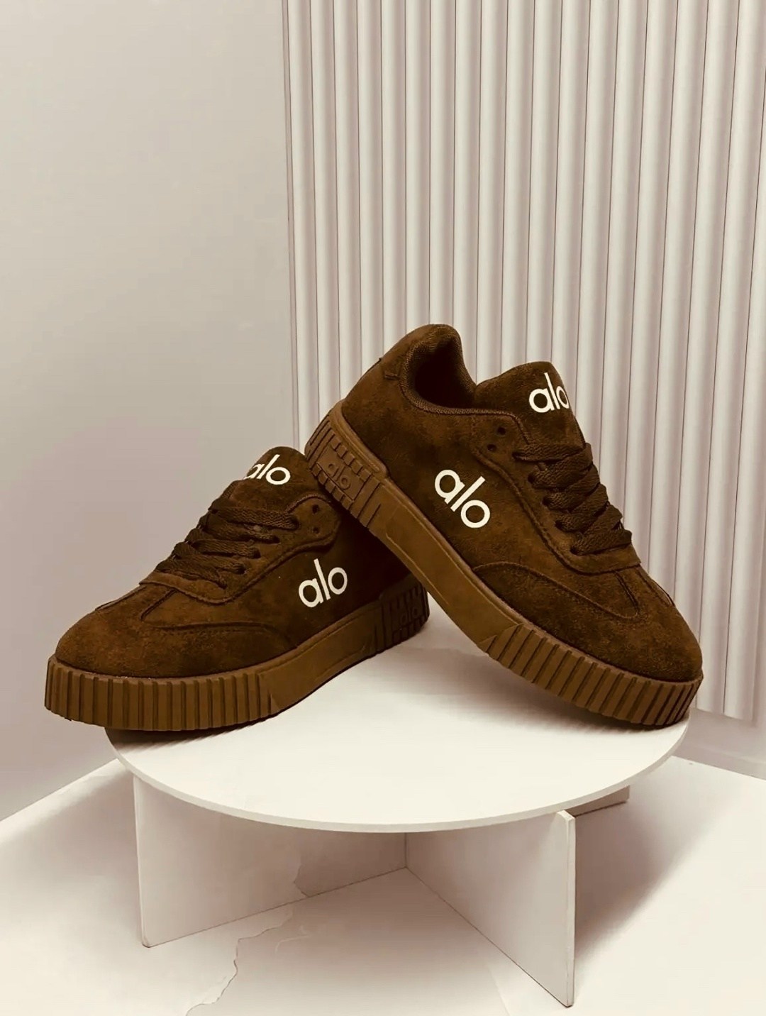 ,кроссовки замш,кроссовки женскиe,замшевые кроссовки, женская