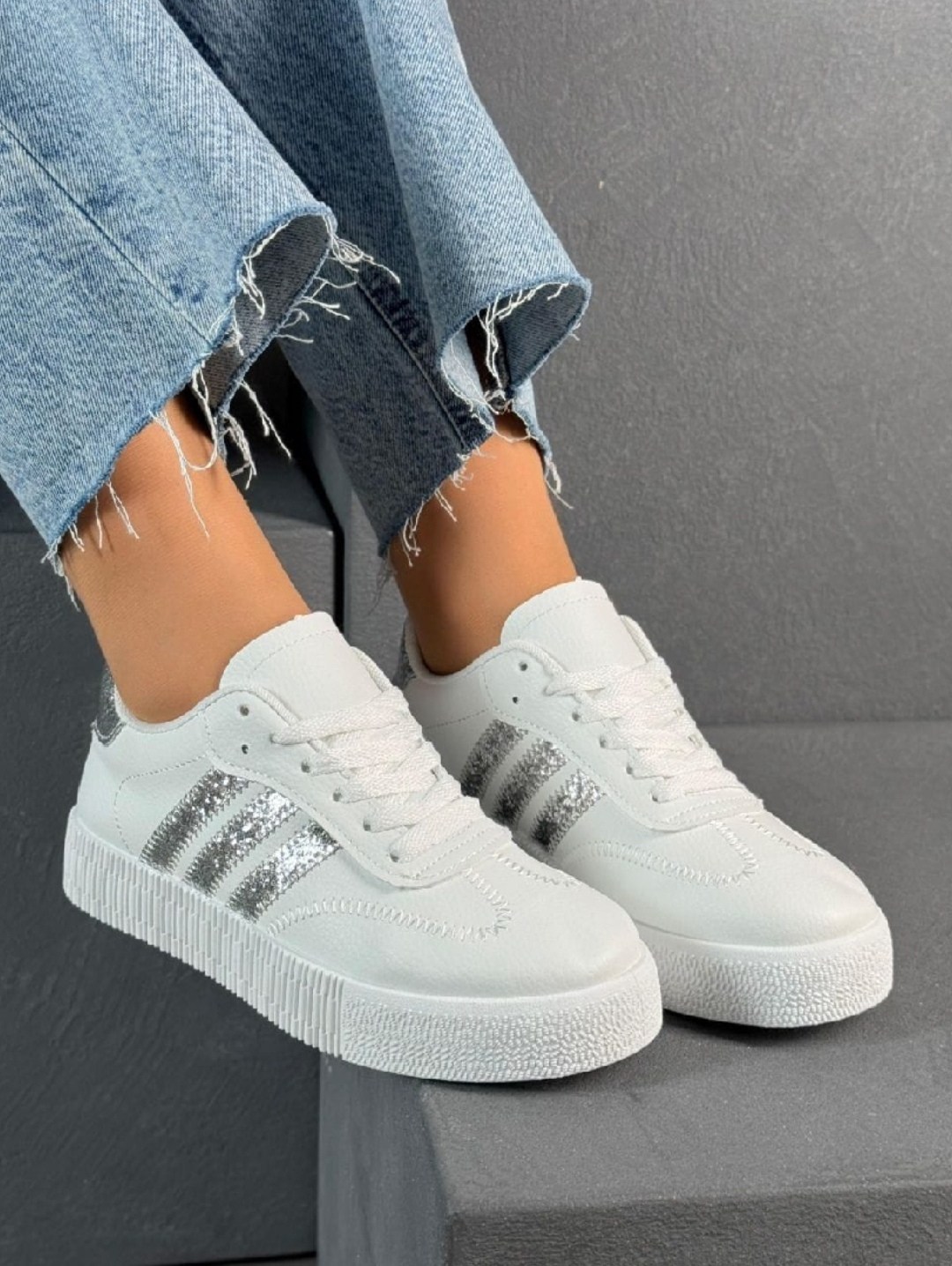 кроссовки женскиe,женские белые кроссовки,белые кроссовки,кроссовки для женщин,кроссовки