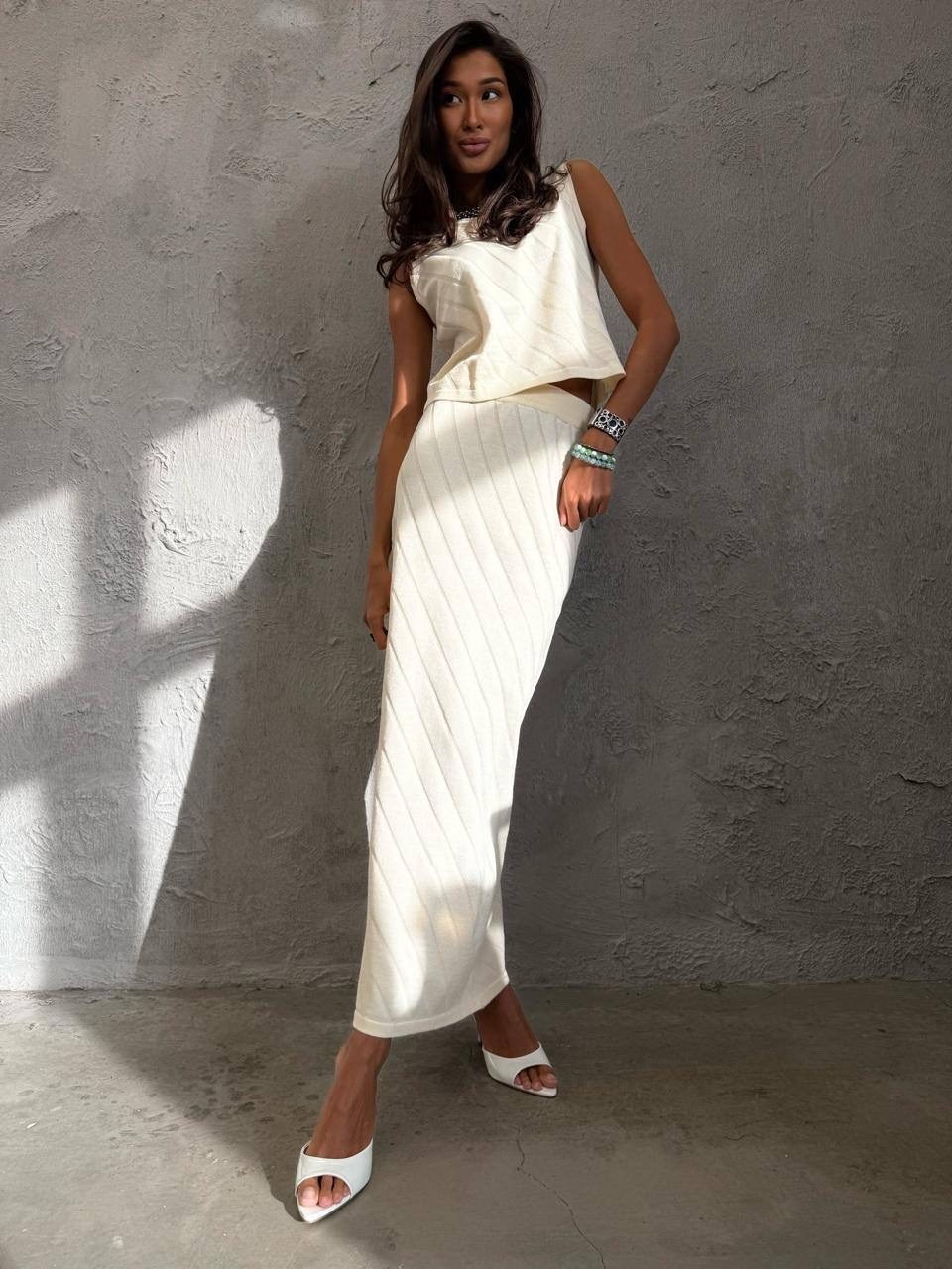 костюм трикотажный,женский трикотажный костюм с юбкой,трикотажные костюмы с юбкой,костюм вязаный с юбкой,вязаные костюмы