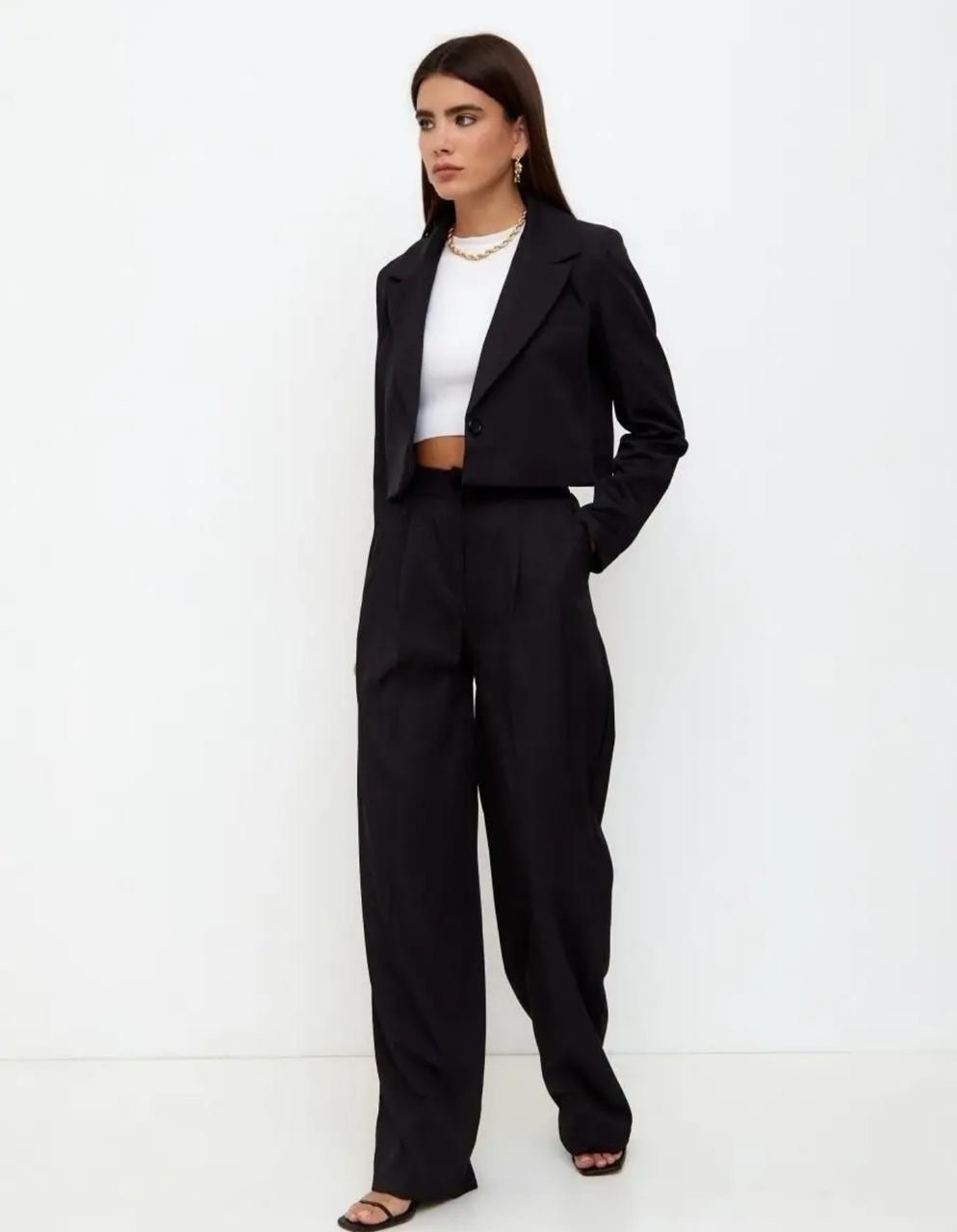 брючные костюмы женские,костюм женский деловой с коротким пиджаком и брюками,штаны широкие,костюм брючный,костюм двойка: пиджак и брюки