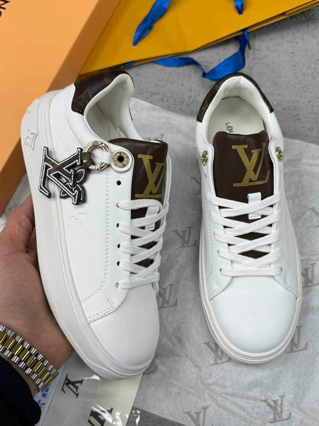 ,кеды louis vuitton,кеды луи витон женские,белые кеды луи виттон,луи виттон кеды женские белые