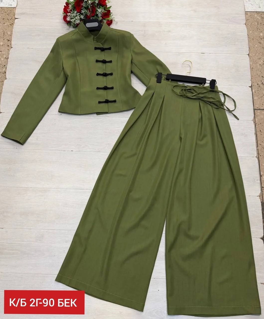 стильные костюмы,костюм,костюм с юбкой,,женские наряды