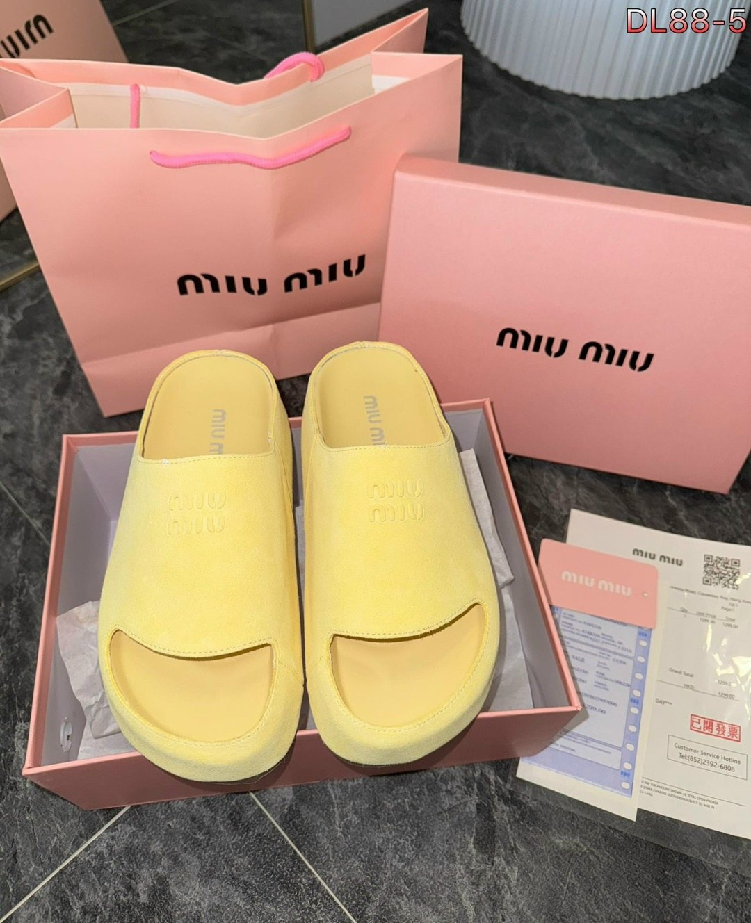 ,шлепанцы miu miu,мюли miu miu,женские шлепанцы,шлепки модные