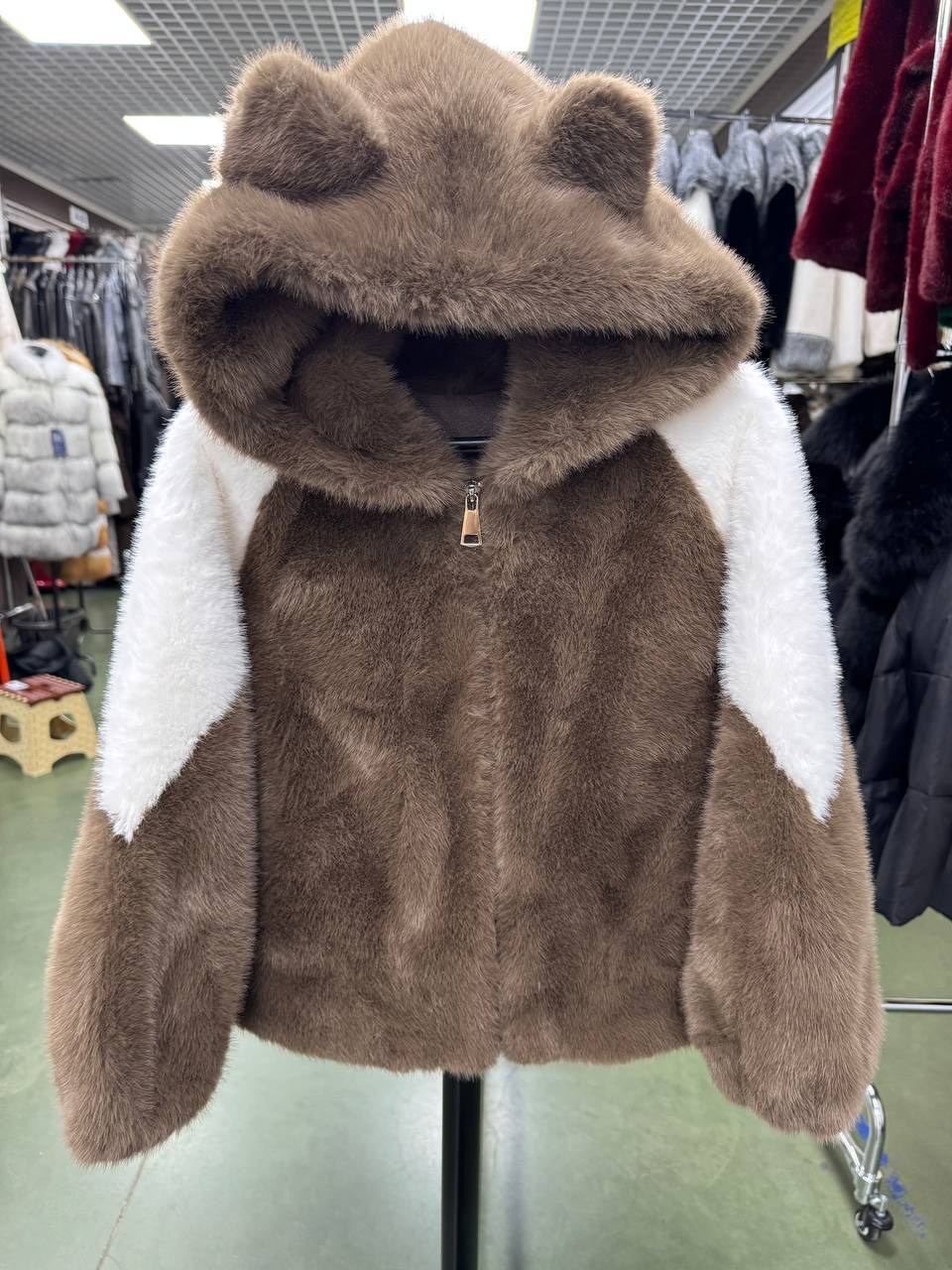 теплая куртка,теплая куртка с капюшоном,шуба детская,меховая куртка,куртка плюшевая для девочки