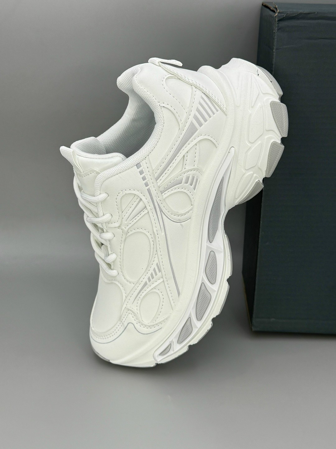 женские кроссовки,белые кроссовки,кроссовки, спортивные,массивные кроссовки