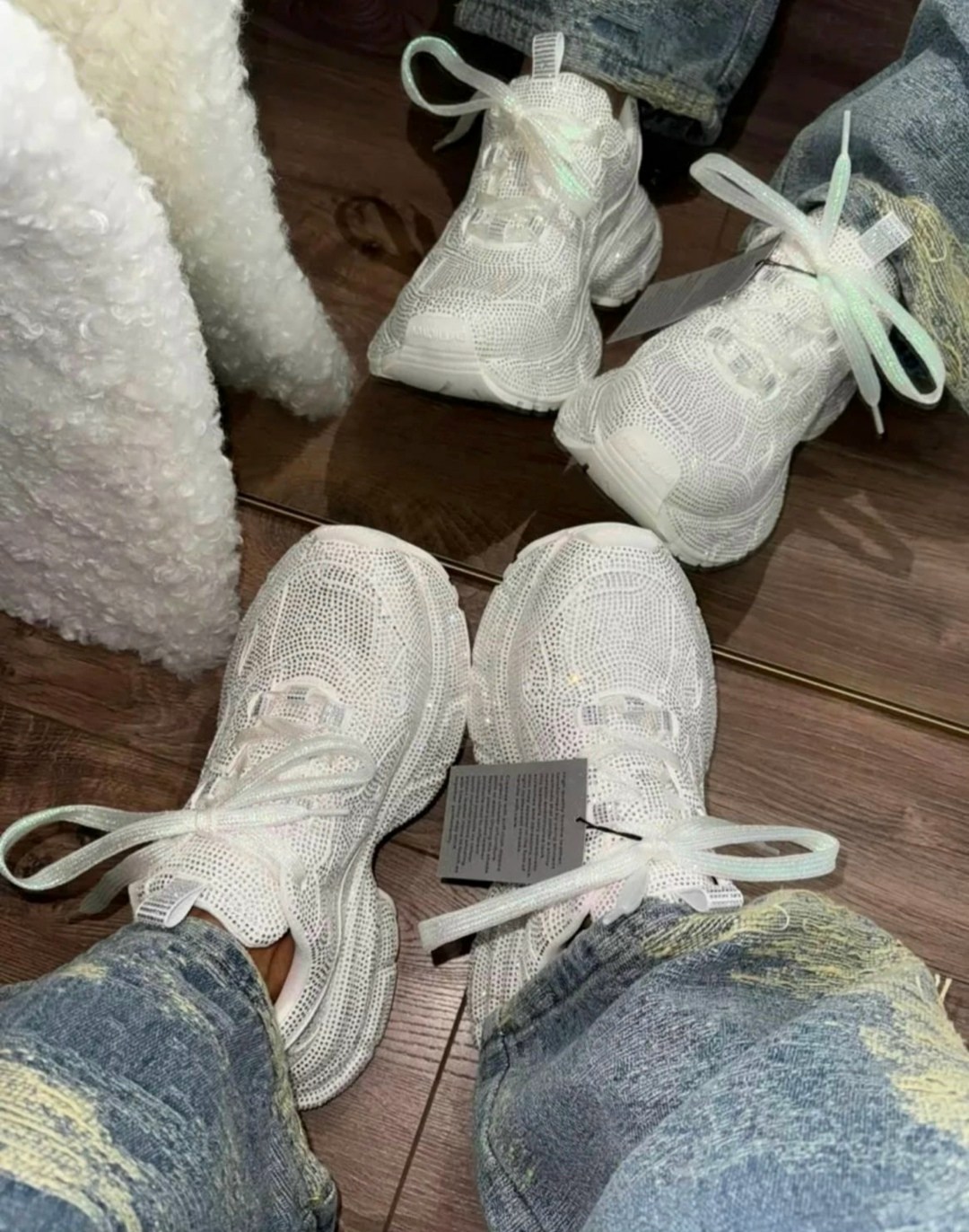 ,кроссовки натуральные,кроссовки в стразах,женские кроссовки,кроссовки натуральная замша