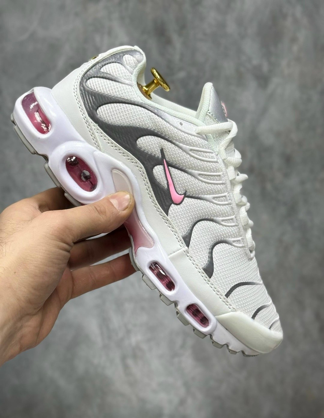 кроссовки летние спортивные nike air max tn plus,,кроссовки женские nike air max tn plus,nike air max tn plus,кроссовки nike air max tn plus