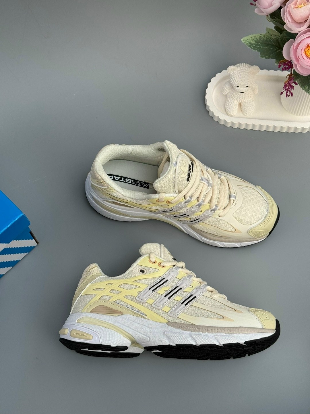 кроссовки adidas,женские кроссовки adidas,кроссовки adidas response cl,кроссовки adidas original,кроссовки adidas response cl crystal white