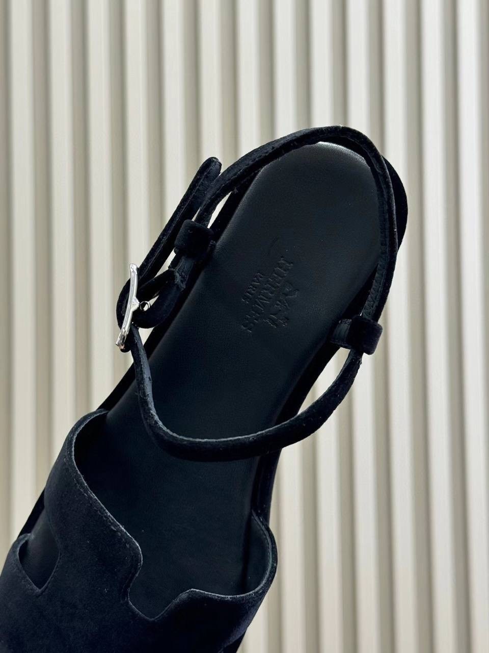 черные босоножки,босоножки на каблуках,босоножки на платформе,женские босоножки,босоножки на каблуке платформа